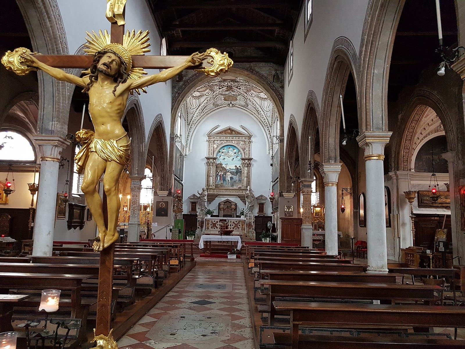 Intérieur de L'église San Giovanni in Bragora