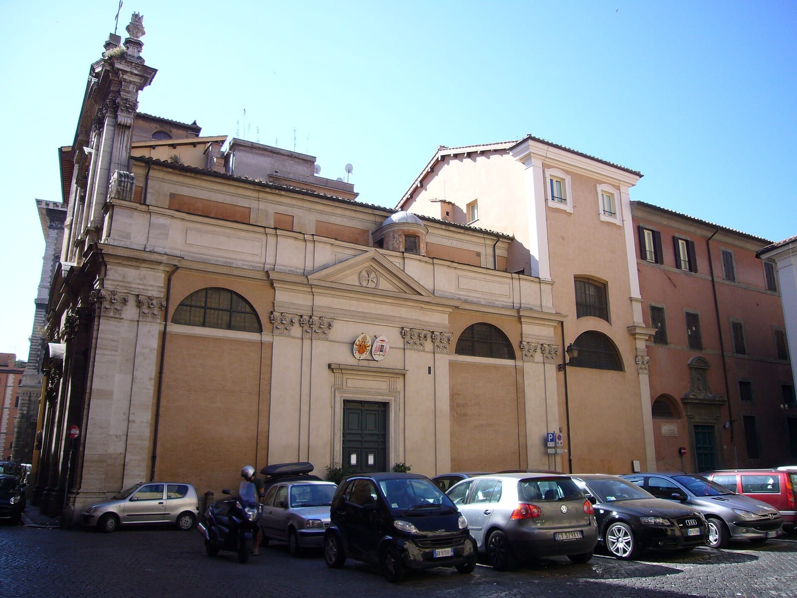 L'église San Girolamo della Carità dans son environnement