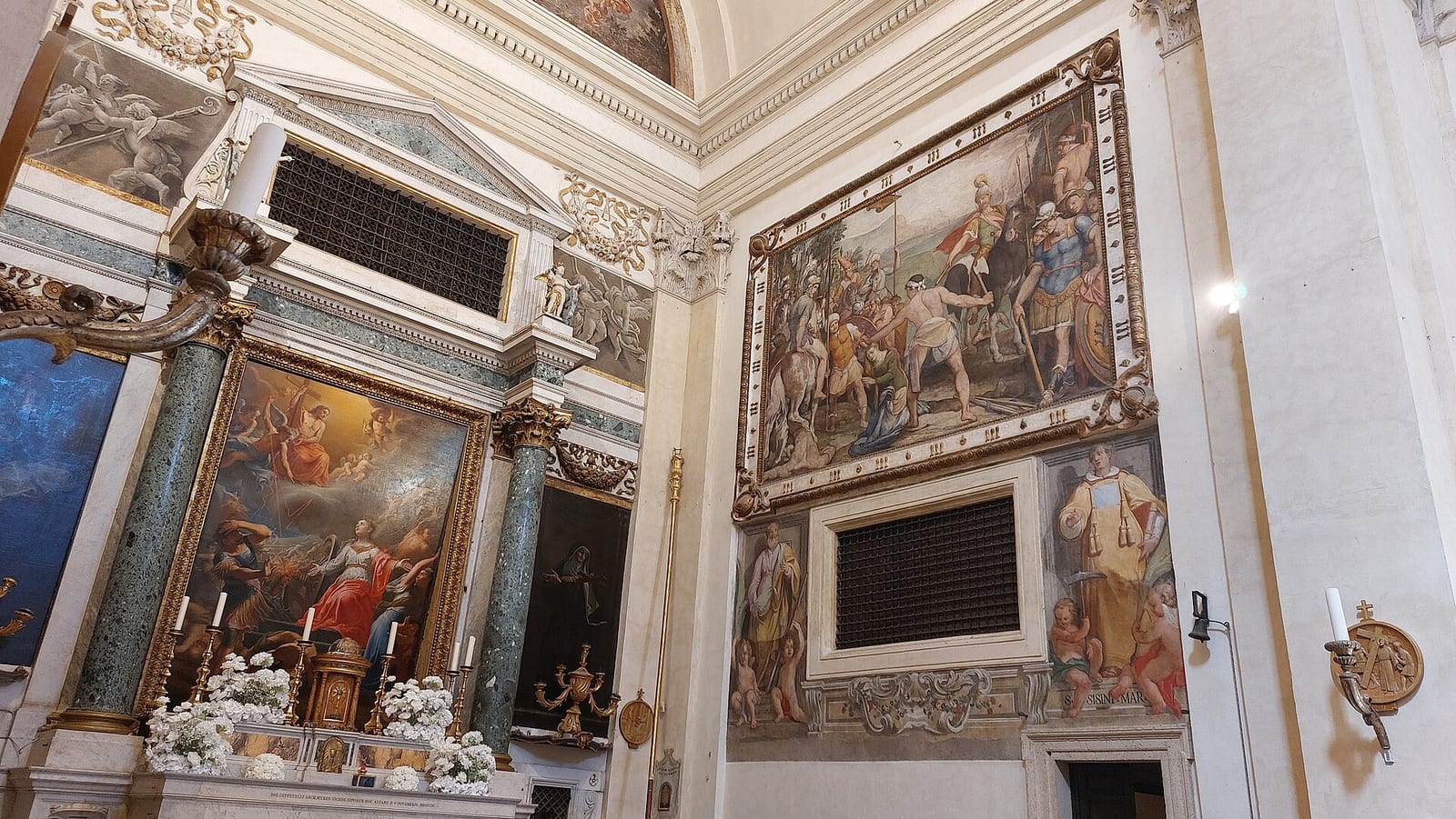 Intérieur de L'église Santa Caterina dei Funari