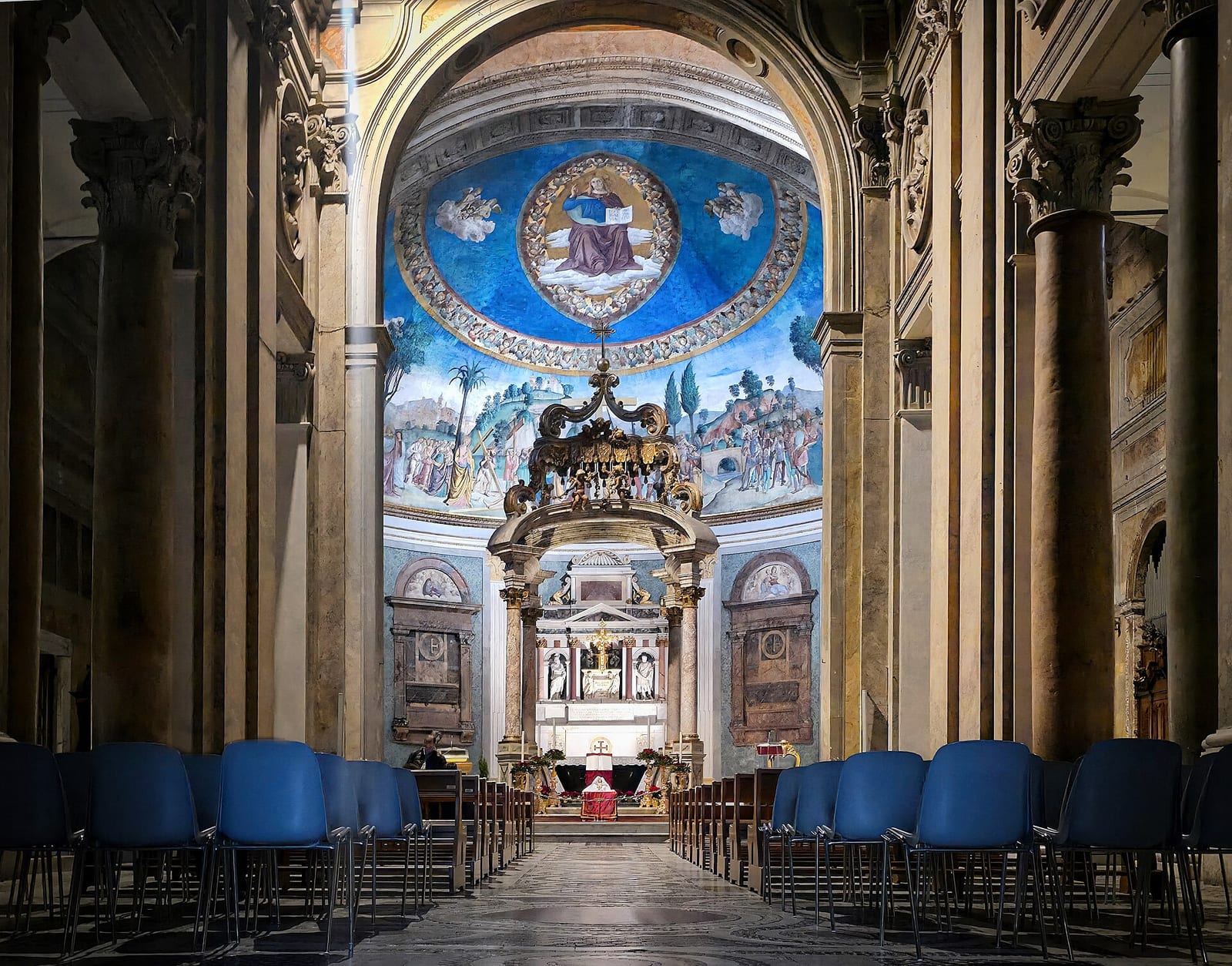 Intérieur de La basilique Santa Croce in Gerusalemme