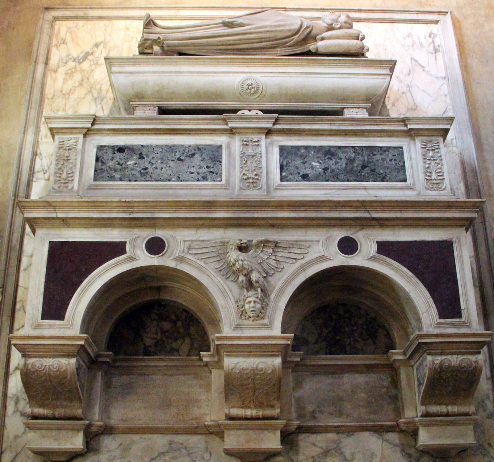 Détail de L'église Santi Apostoli