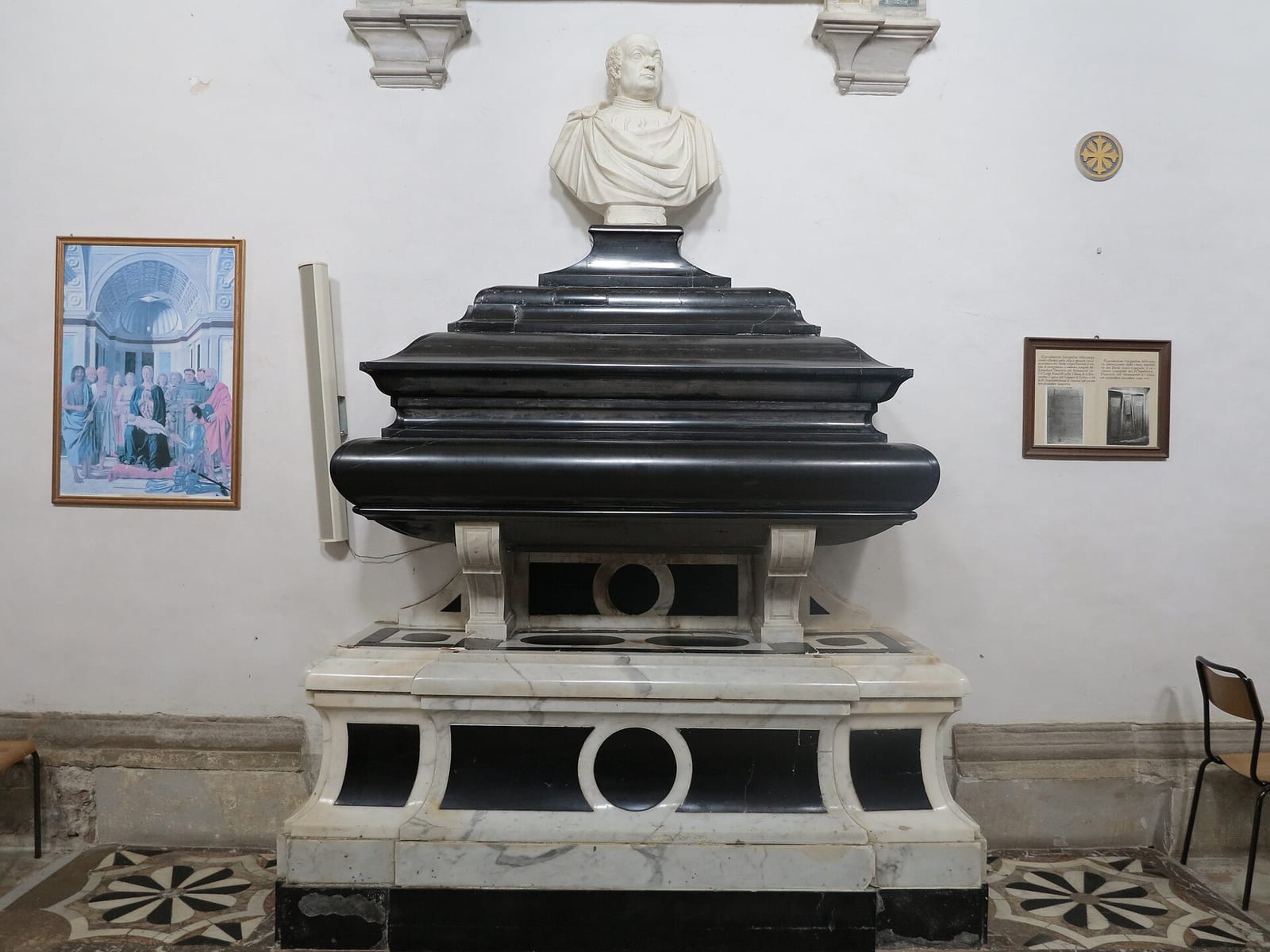 Intérieur de San Bernardino (Mausolée des Ducs)