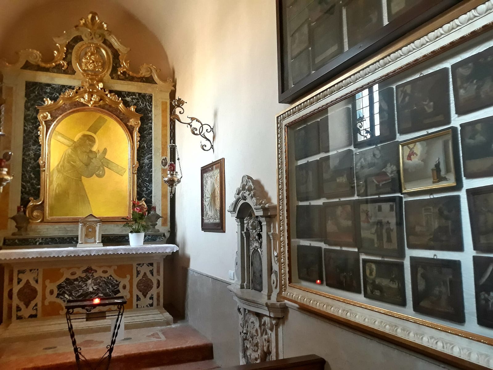 Intérieur de L'église San Giorgio in Braida à Vérone