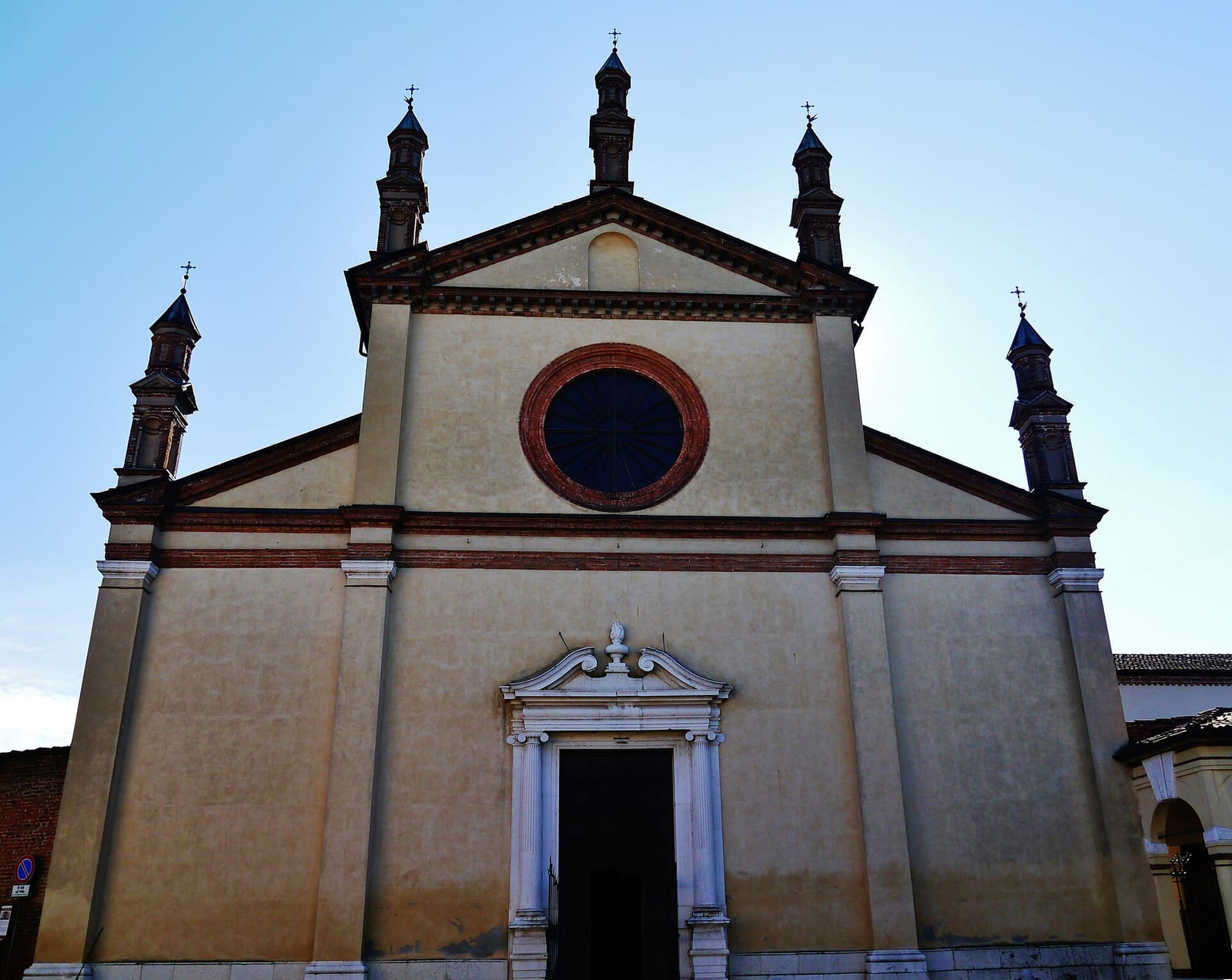 Façade de L'église San Sigismondo à Crémone