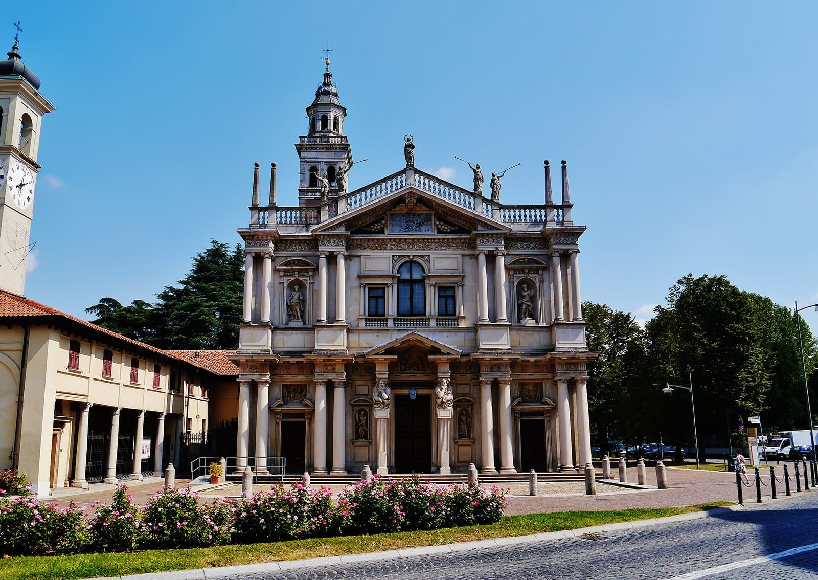 Façade de Le Sanctuaire de la Beata Vergine dei Miracoli à Saronno
