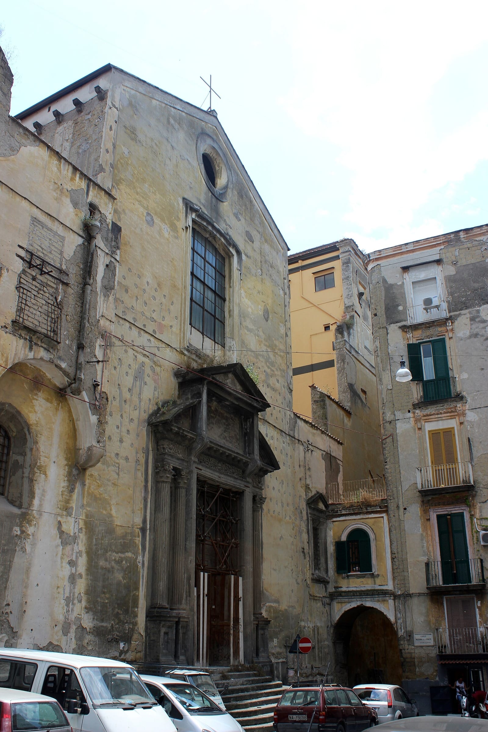 La chiesa di Santa Maria delle Grazie a Caponapoli a Napoli