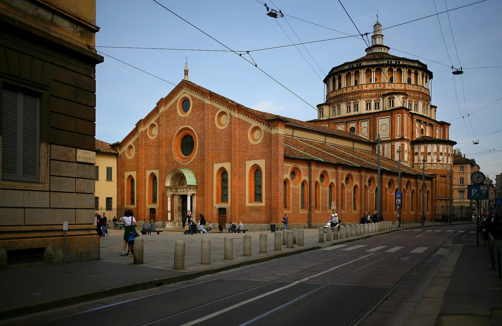 Santa Maria delle Grazie à Milan dans son environnement
