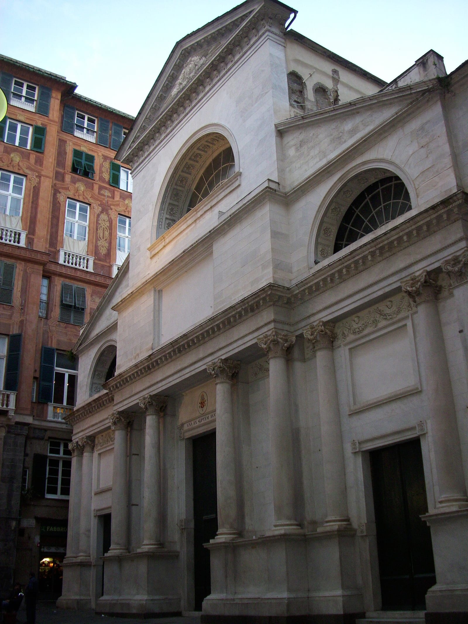 Façade de Santa Maria di Castello à Gênes