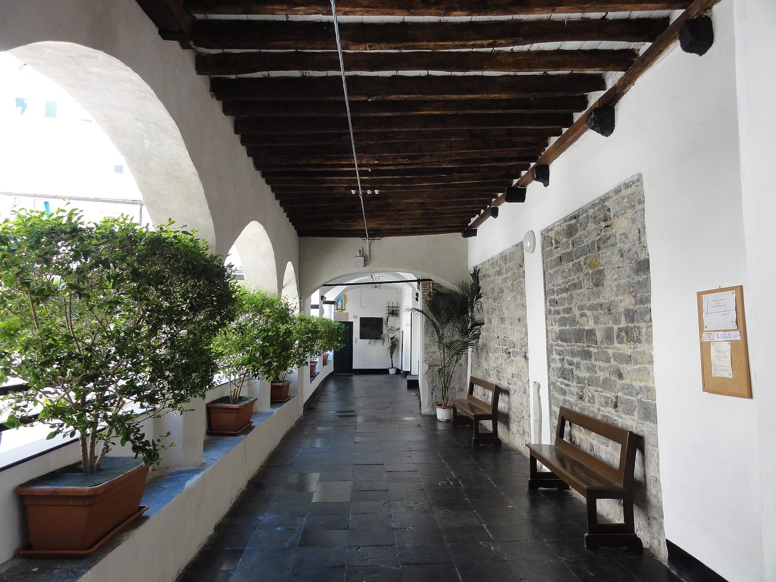 Intérieur de Santa Maria di Castello à Gênes
