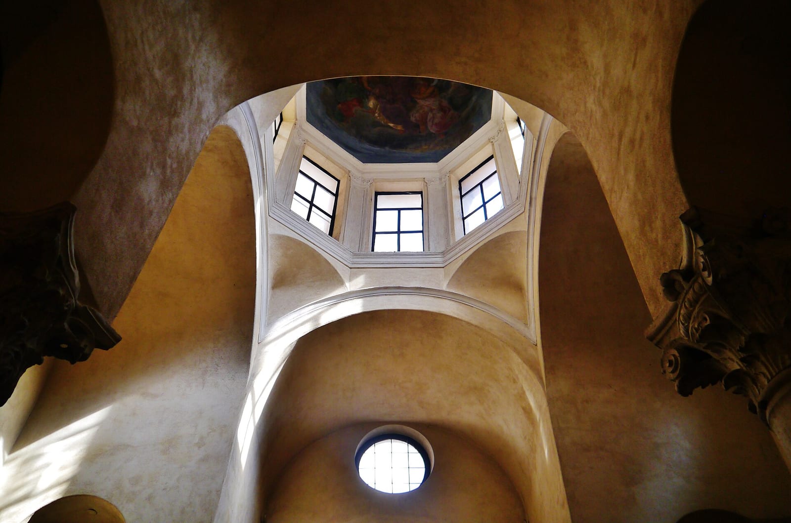 Intérieur de Santa Maria presso San Satiro à Milan