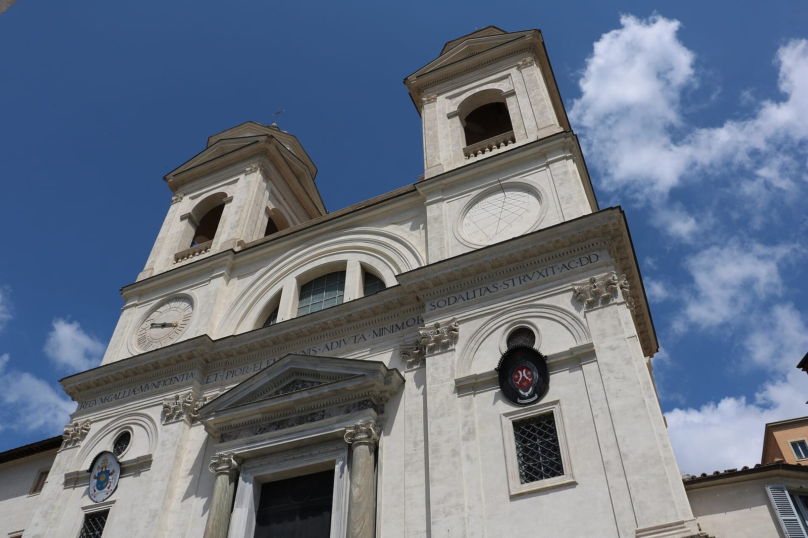 Vue de L'église Trinità dei Monti