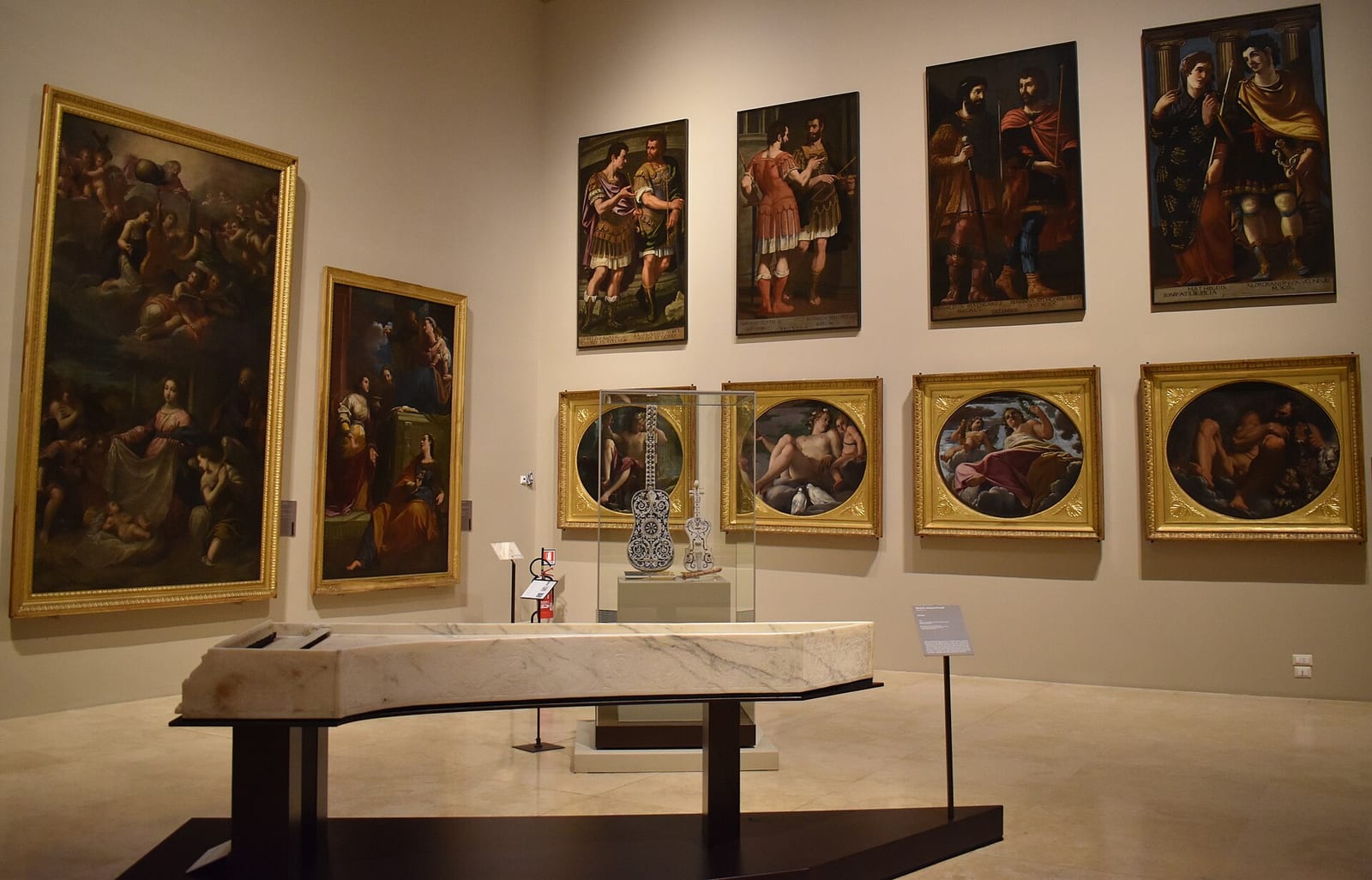 Intérieur de La Galleria Estense de Modène