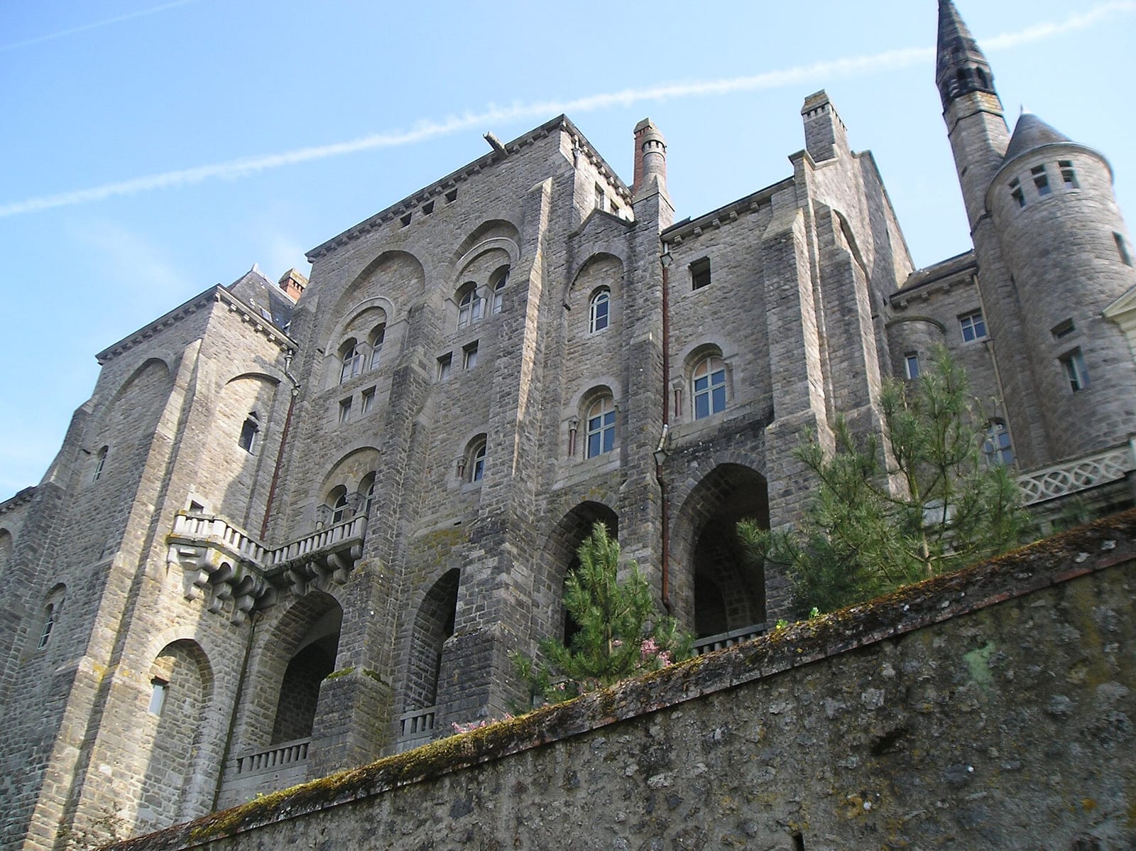 Abbatiale Saint-Pierre de Solesmes (Saints de Solesmes) — édifice religieux à Solesmes (Sarthe (72)) (72), monument historique (Classé MH) — vue 3