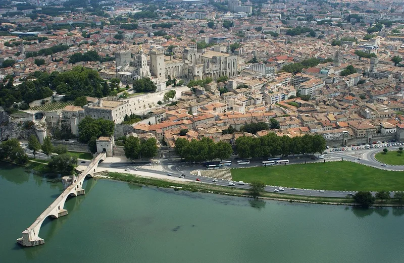 Cathédrale Notre-Dame-des-Doms d'Avignon — édifice religieux à Avignon (Vaucluse (84)) (84), monument historique (Classé MH)