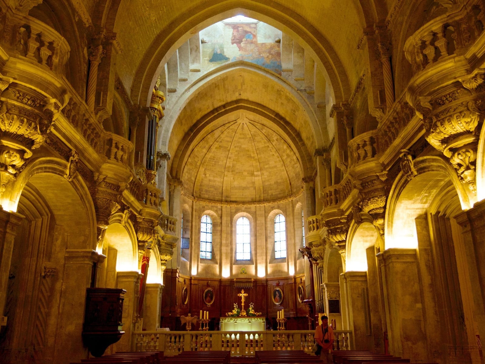 Cathédrale Notre-Dame-des-Doms d'Avignon — édifice religieux à Avignon (Vaucluse (84)) (84), monument historique (Classé MH) — vue 3
