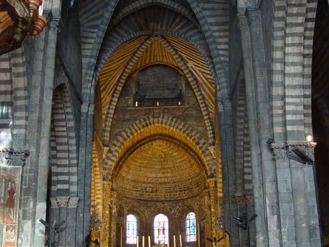 Cathédrale Notre-Dame d'Embrun — édifice religieux à Embrun (Hautes-Alpes (05)) (05), monument historique (Classé MH) — vue 2