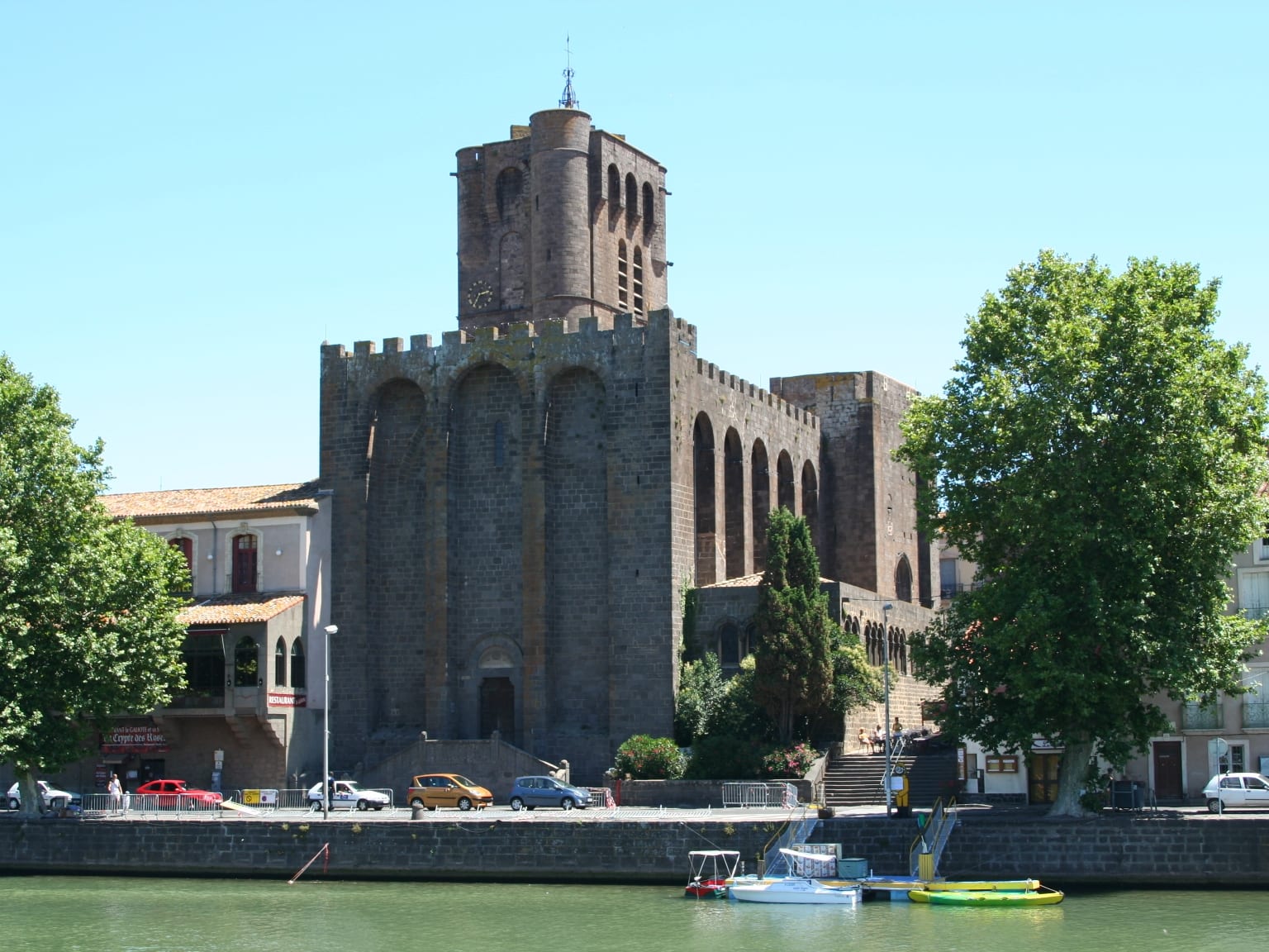 Cathédrale Saint-Étienne d'Agde — édifice religieux à Agde (Hérault (34)) (34), monument historique (Classé MH)