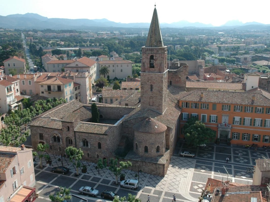Cathédrale Saint-Léonce de Fréjus — édifice religieux à Fréjus (Var (83)) (83), monument historique (Classé MH) — vue 3