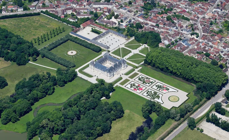 Château d'Ancy-le-Franc — château à Ancy-le-Franc, Yonne, classé mh