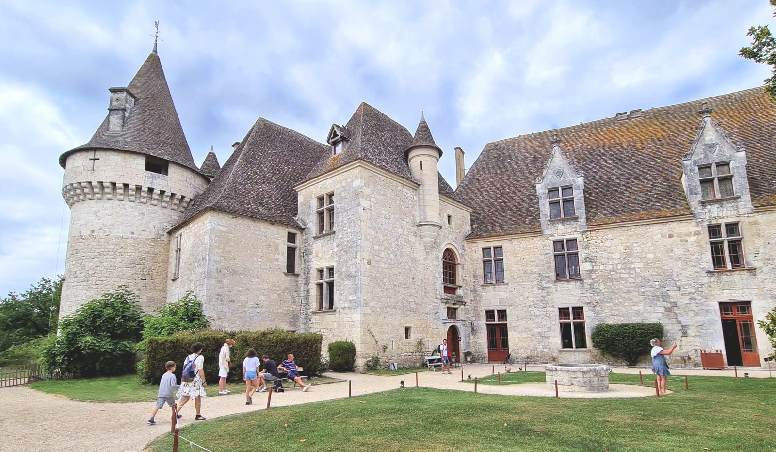 Château de Bridoire — château à Ribagnac (24), monument historique (Classé MH) — vue 2