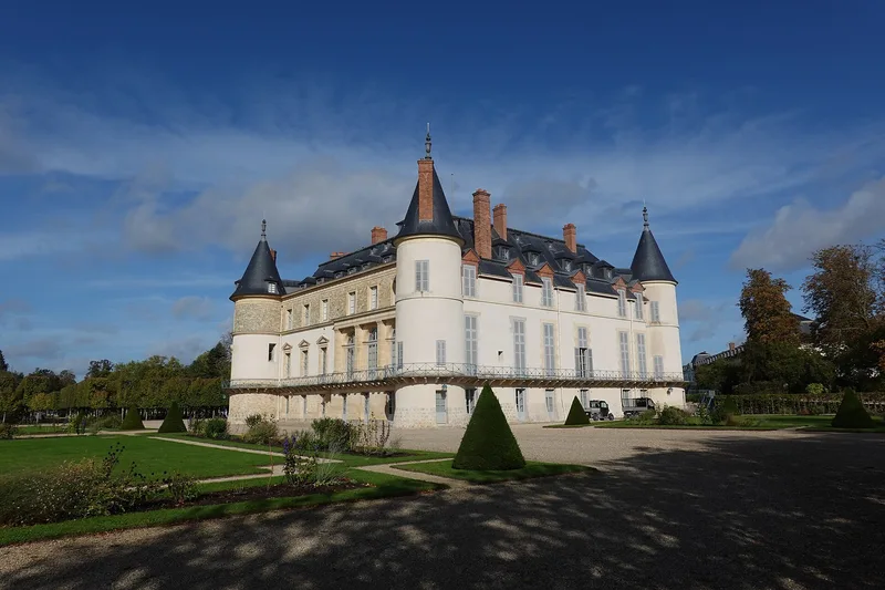 Château de Rambouillet – logis — château à Rambouillet, Yvelines, vue de nuit, classé mh