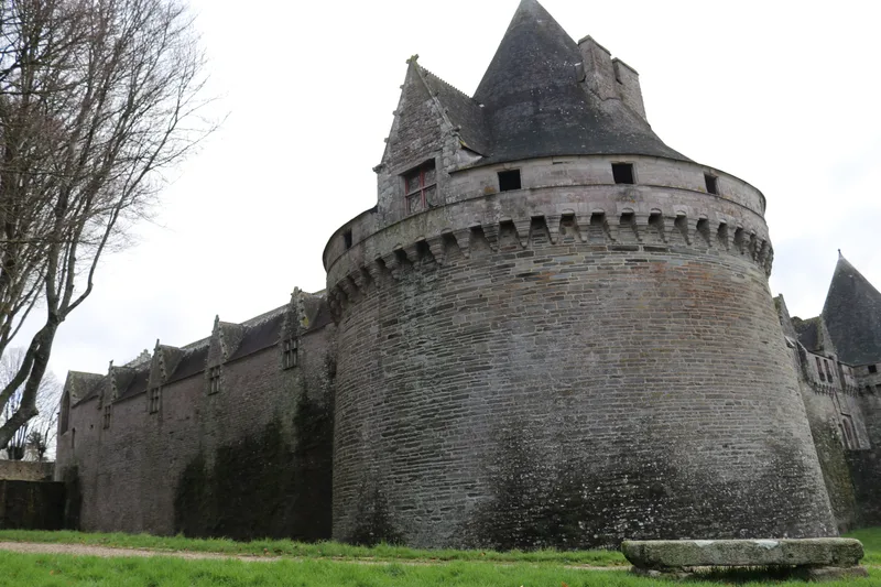 Château de Rohan (Pontivy) — château à Pontivy, Morbihan, classé mh