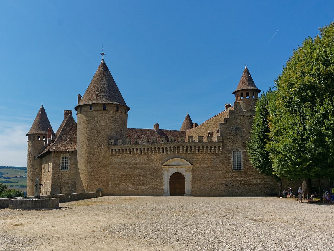 Château de Virieu — château à Virieu (38), monument historique (Inscrit MH) — vue 2