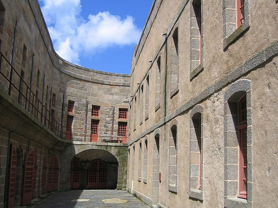 Château du Taureau — château à Plougasnou (29), monument historique (Classé MH) — vue 2