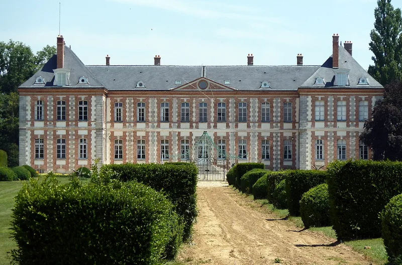 Château et dépendances