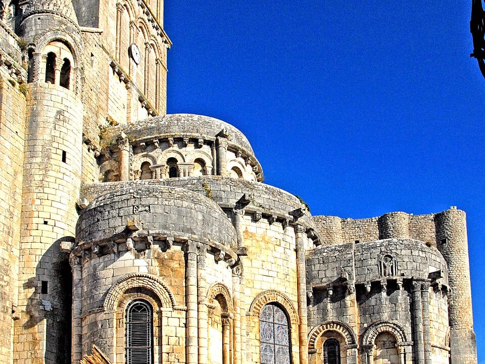 Collégiale Saint-Pierre de Chauvigny — édifice religieux à Chauvigny (Vienne (86)) (86), monument historique (Classé MH) — vue 2