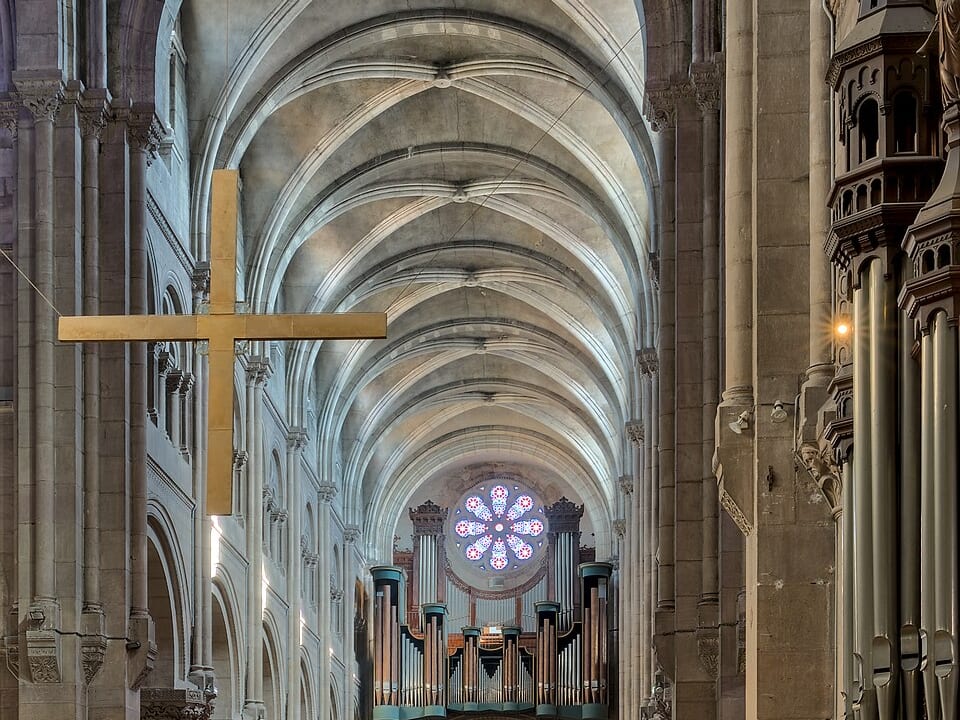Église Saint-Pierre de Mâcon (vieille église) — édifice religieux à Mâcon (Saône-et-Loire (71)) (71), monument historique (Inscrit MH) — vue 2