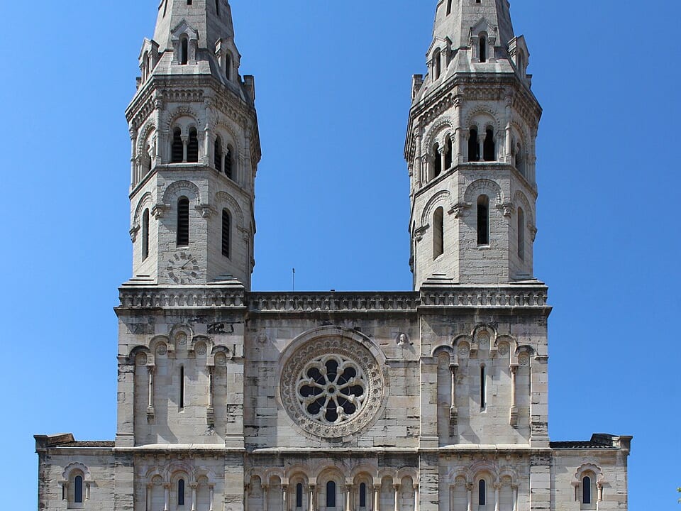 Église Saint-Pierre de Mâcon (vieille église) — édifice religieux à Mâcon (Saône-et-Loire (71)) (71), monument historique (Inscrit MH) — vue 3