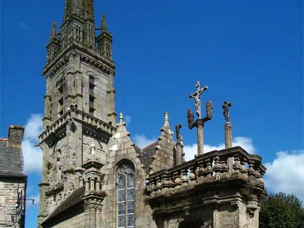 Église Notre-Dame de Lampaul-Guimiliau (enclos paroissial)