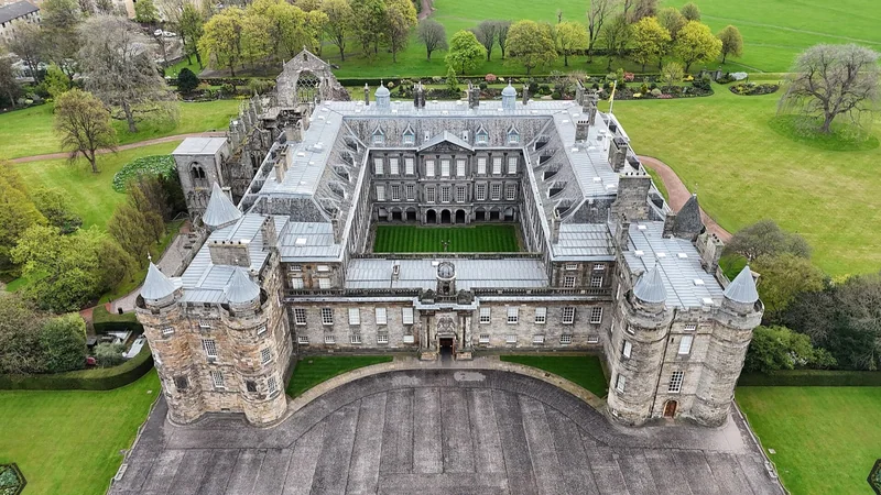 Le Palais de Holyrood (Édimbourg)