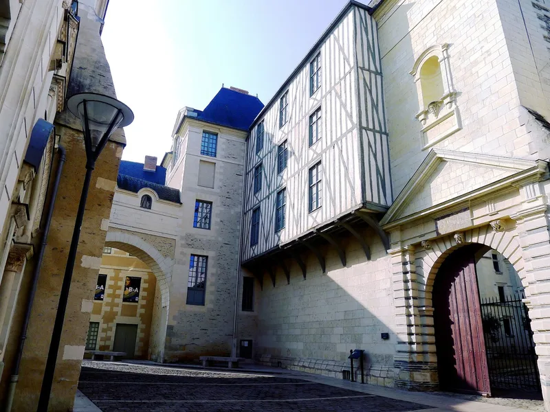 Le Logis Barrault — Architecture gothique-Renaissance
